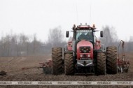
 Аграрии Витебской области приступили к выборочному севу
зерновых (08.04.2022)    